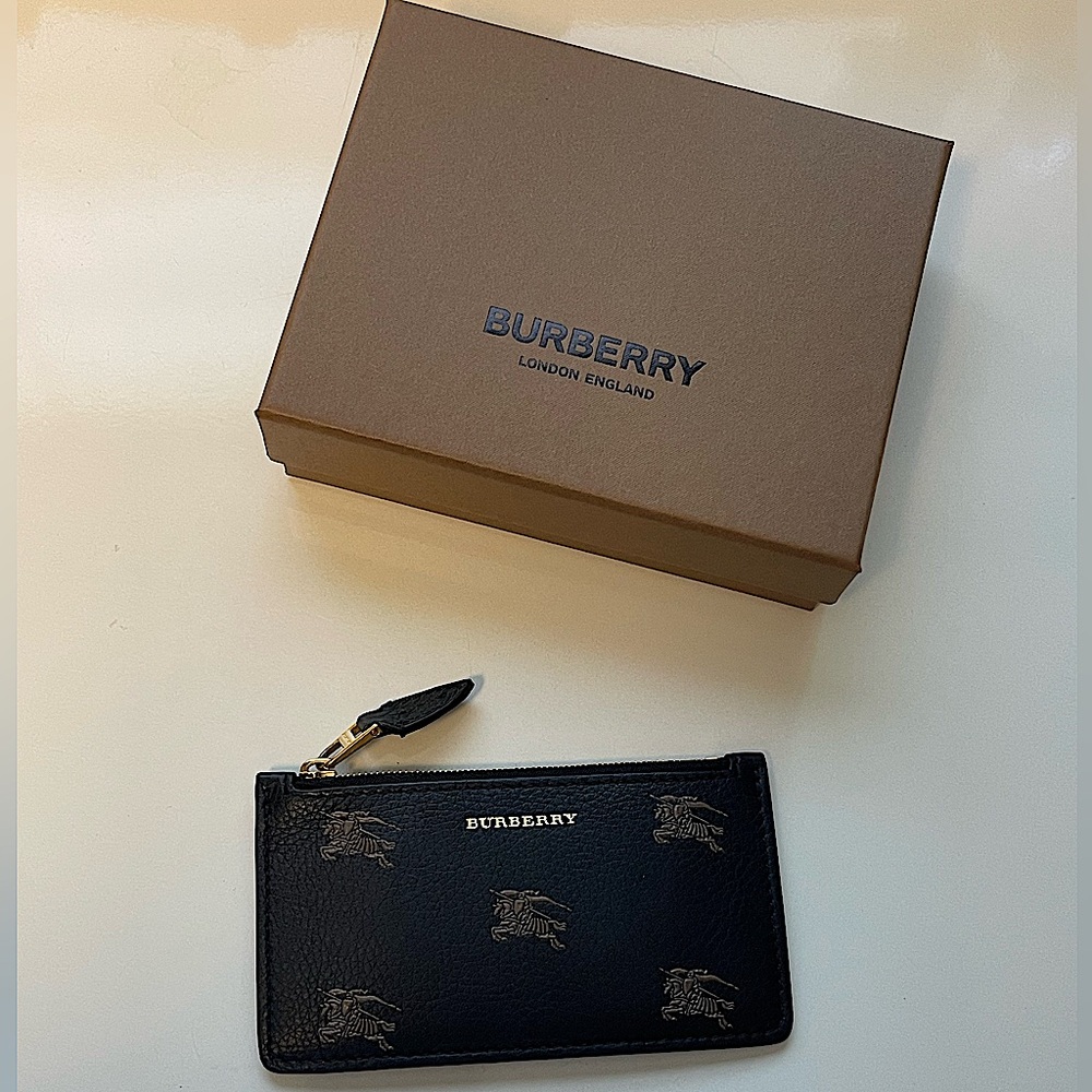 Burberry leather zip card holder / wallet